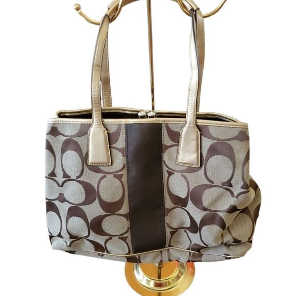 COPY - Authentic Vintage Coach logo purse - Picture 2 of 6